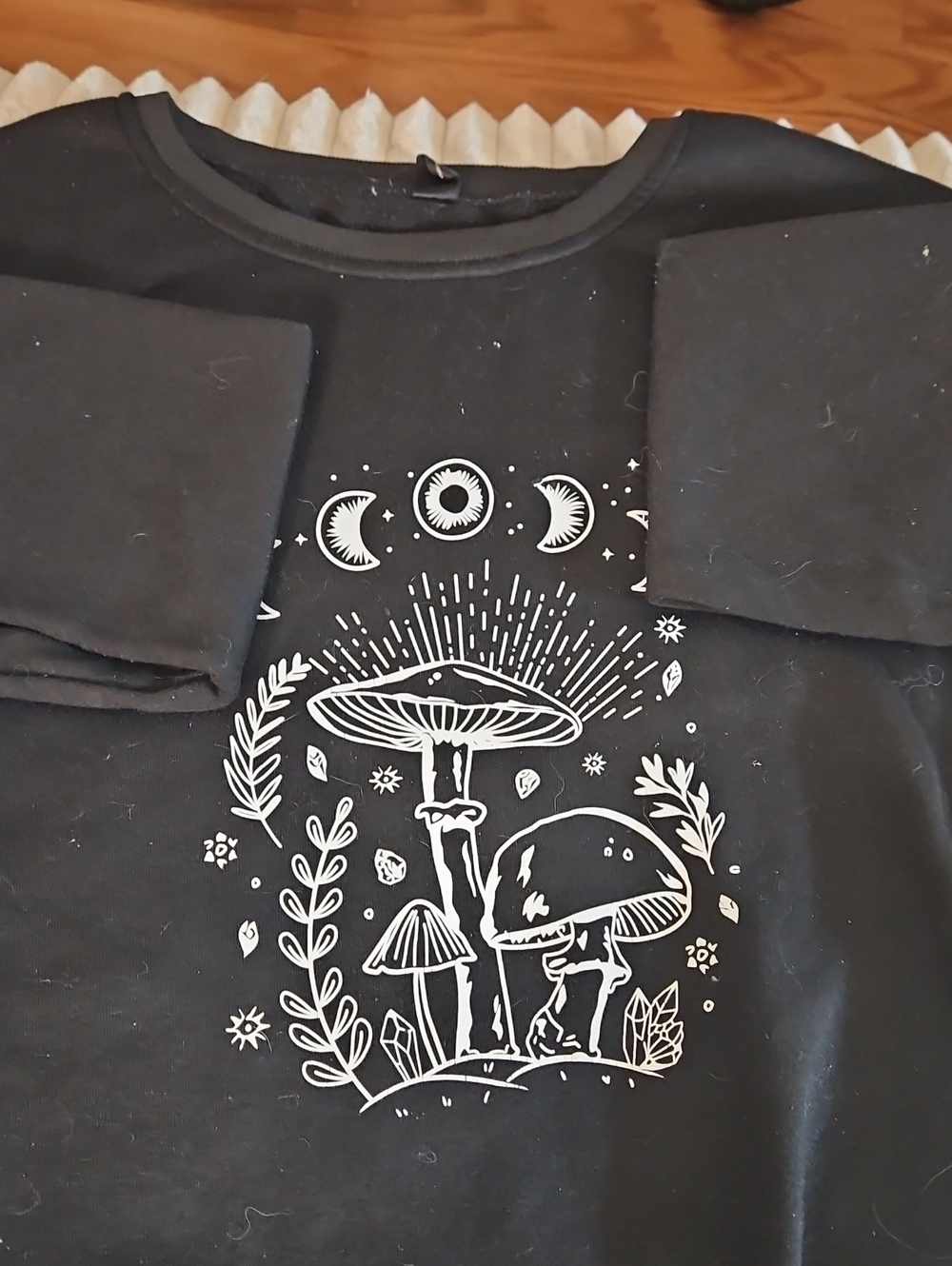 SHEIN Black Short Sleeve Tee with White Mushroom & Moon Graphic
